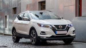 white Nissan Qashqai