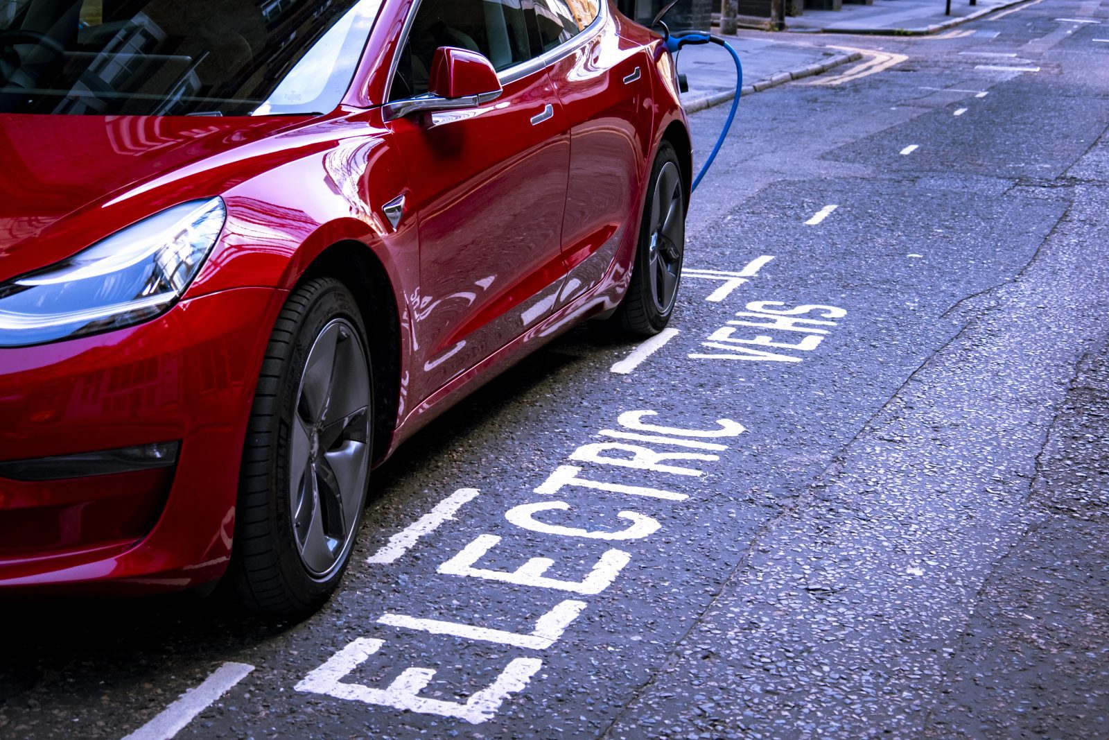 Debunking electric car myths